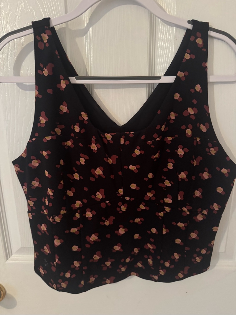 Cabi Floral V-Neck Women's Crop Tank Top